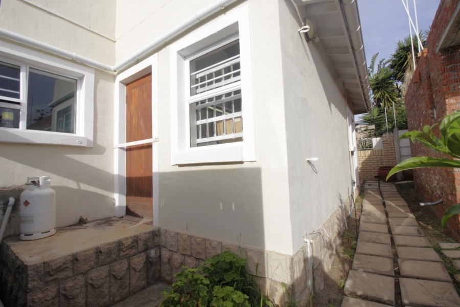 3 Bedroom Property for Sale in Wavecrest Eastern Cape